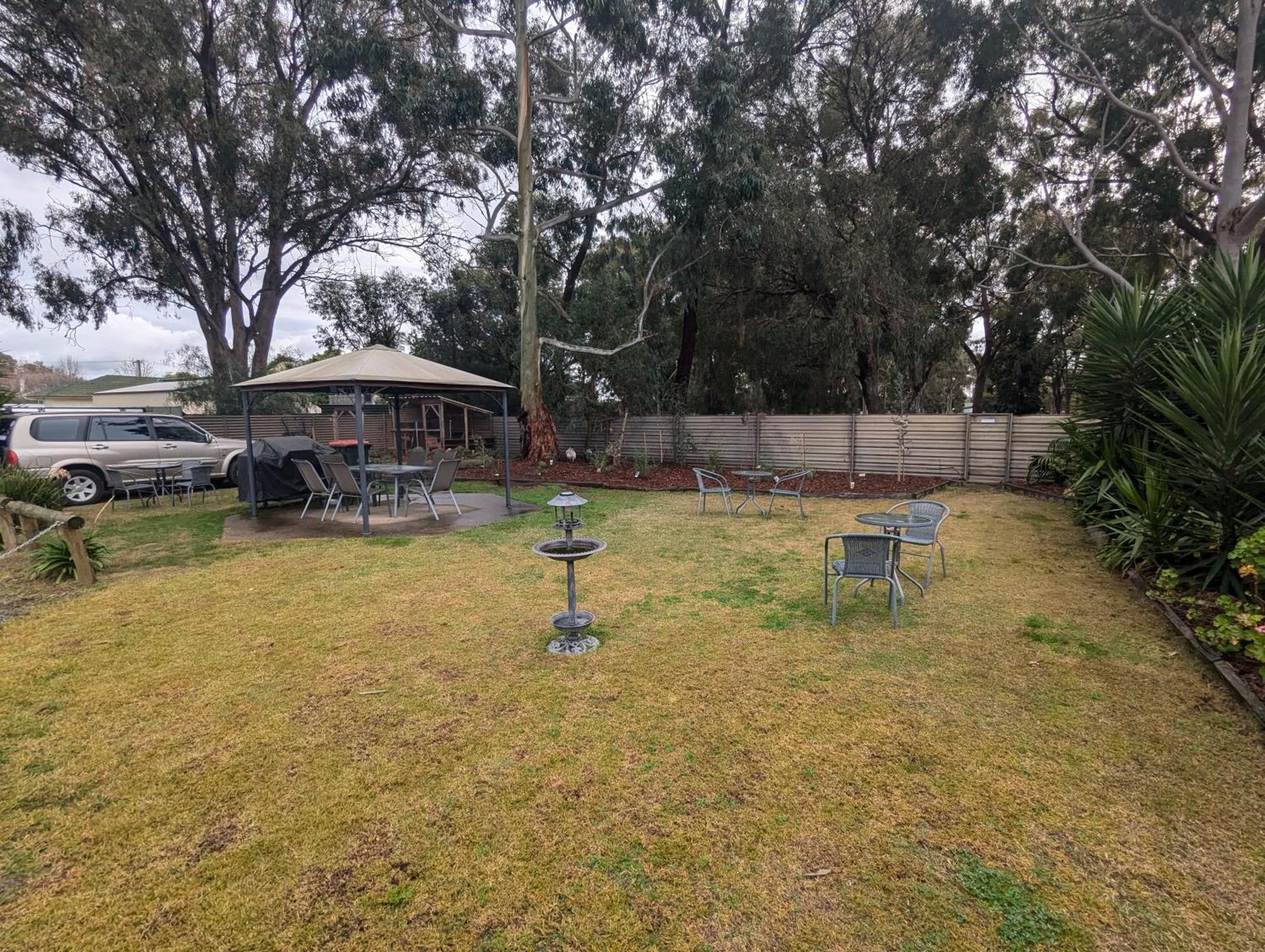 Kyabram Country Motel Екстер'єр фото