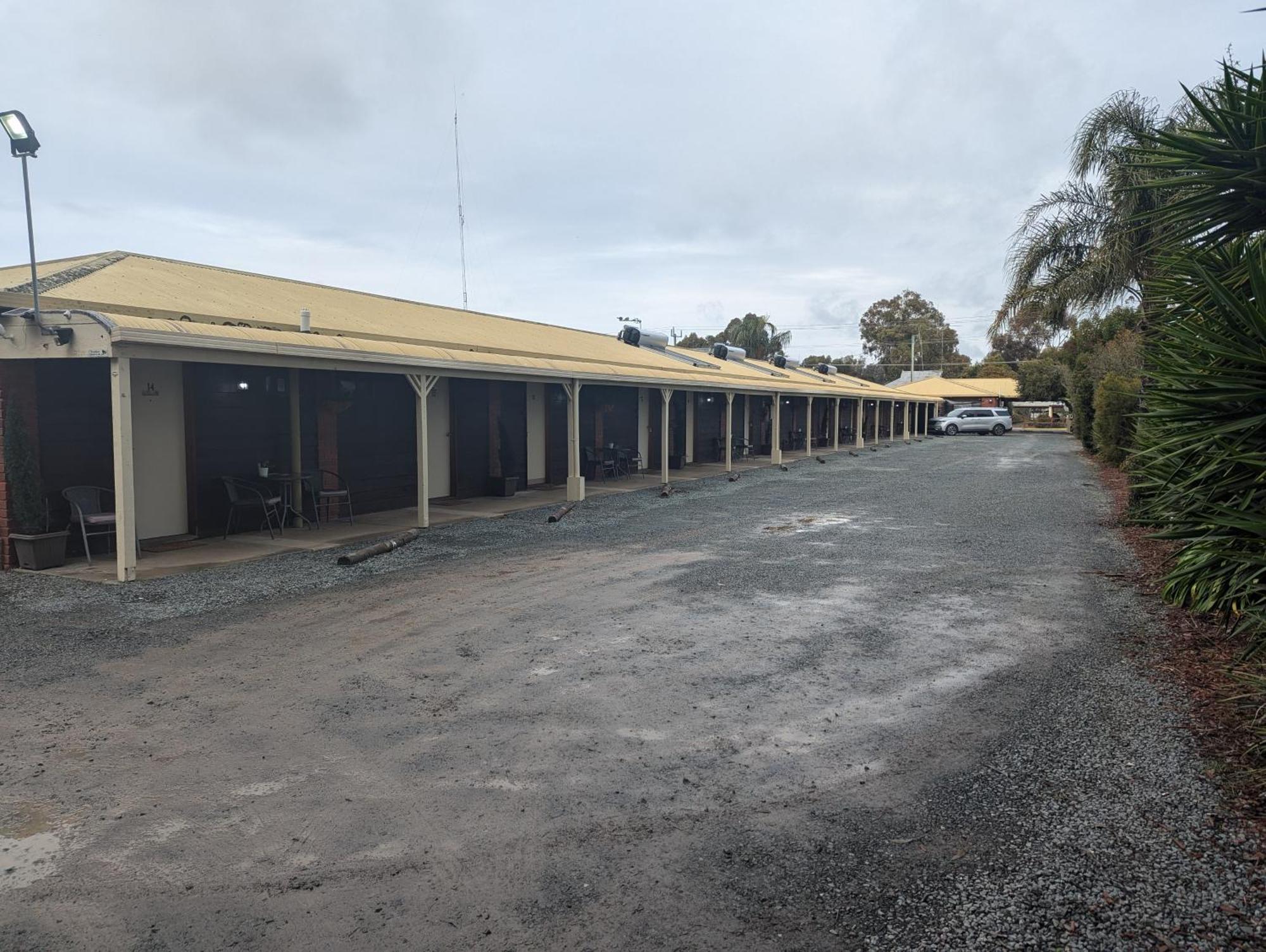 Kyabram Country Motel Екстер'єр фото