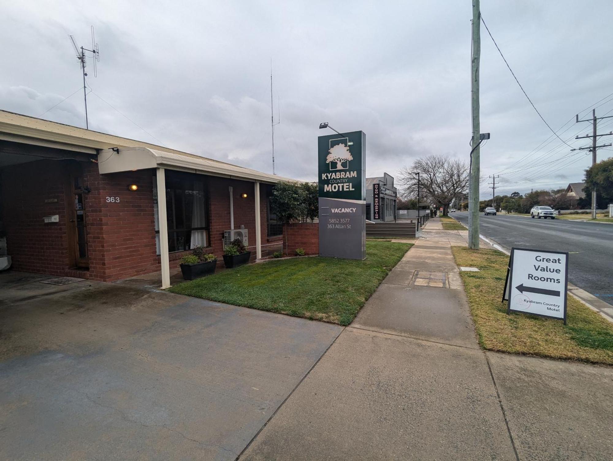 Kyabram Country Motel Екстер'єр фото