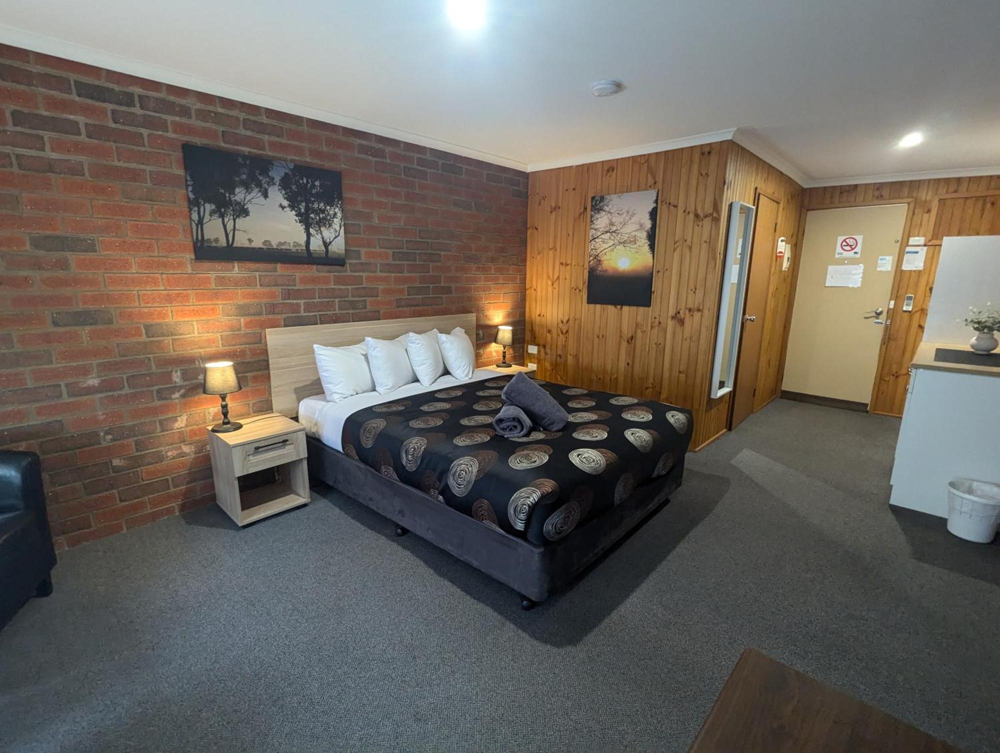 Kyabram Country Motel Екстер'єр фото