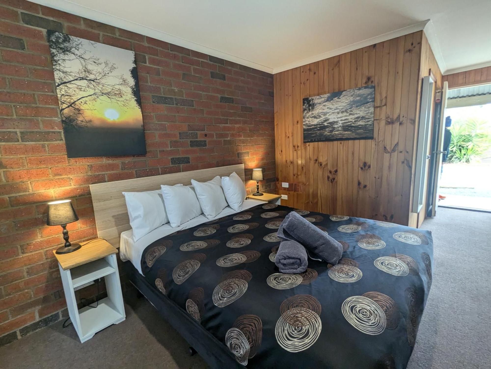 Kyabram Country Motel Екстер'єр фото