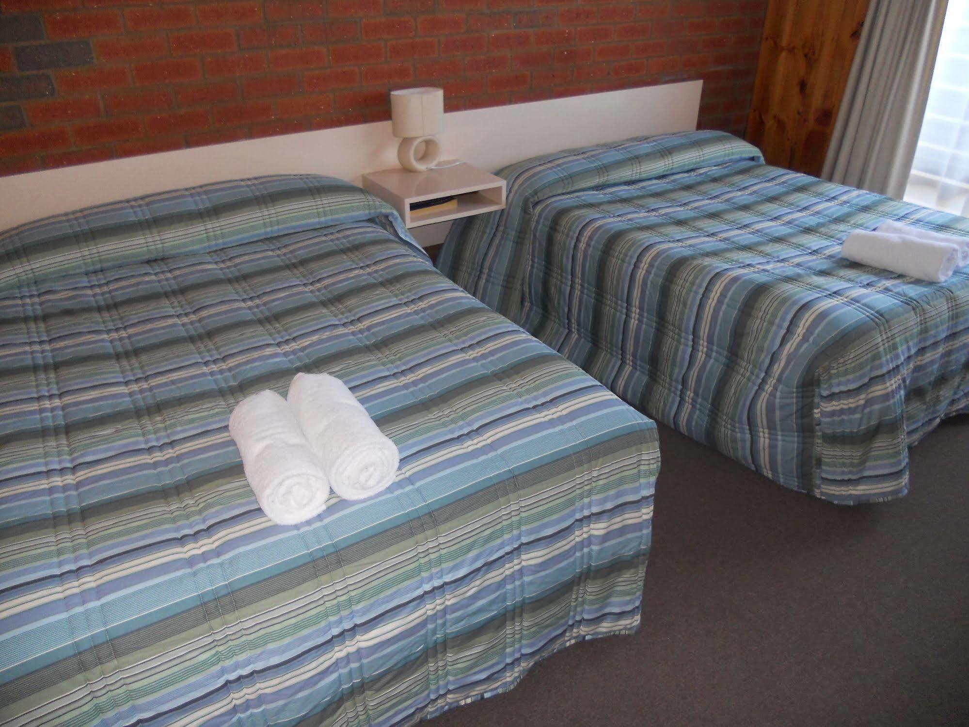 Kyabram Country Motel Екстер'єр фото