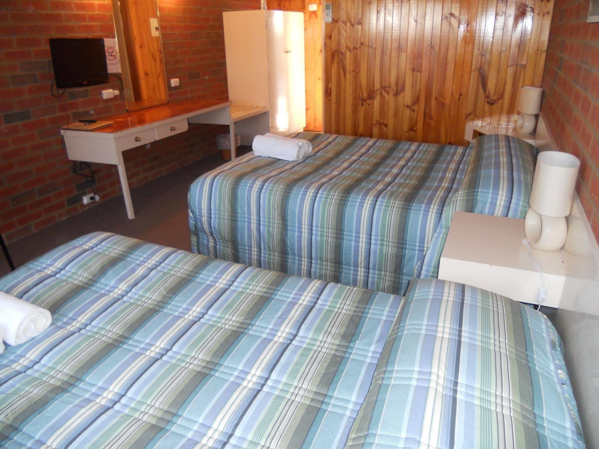 Kyabram Country Motel Екстер'єр фото